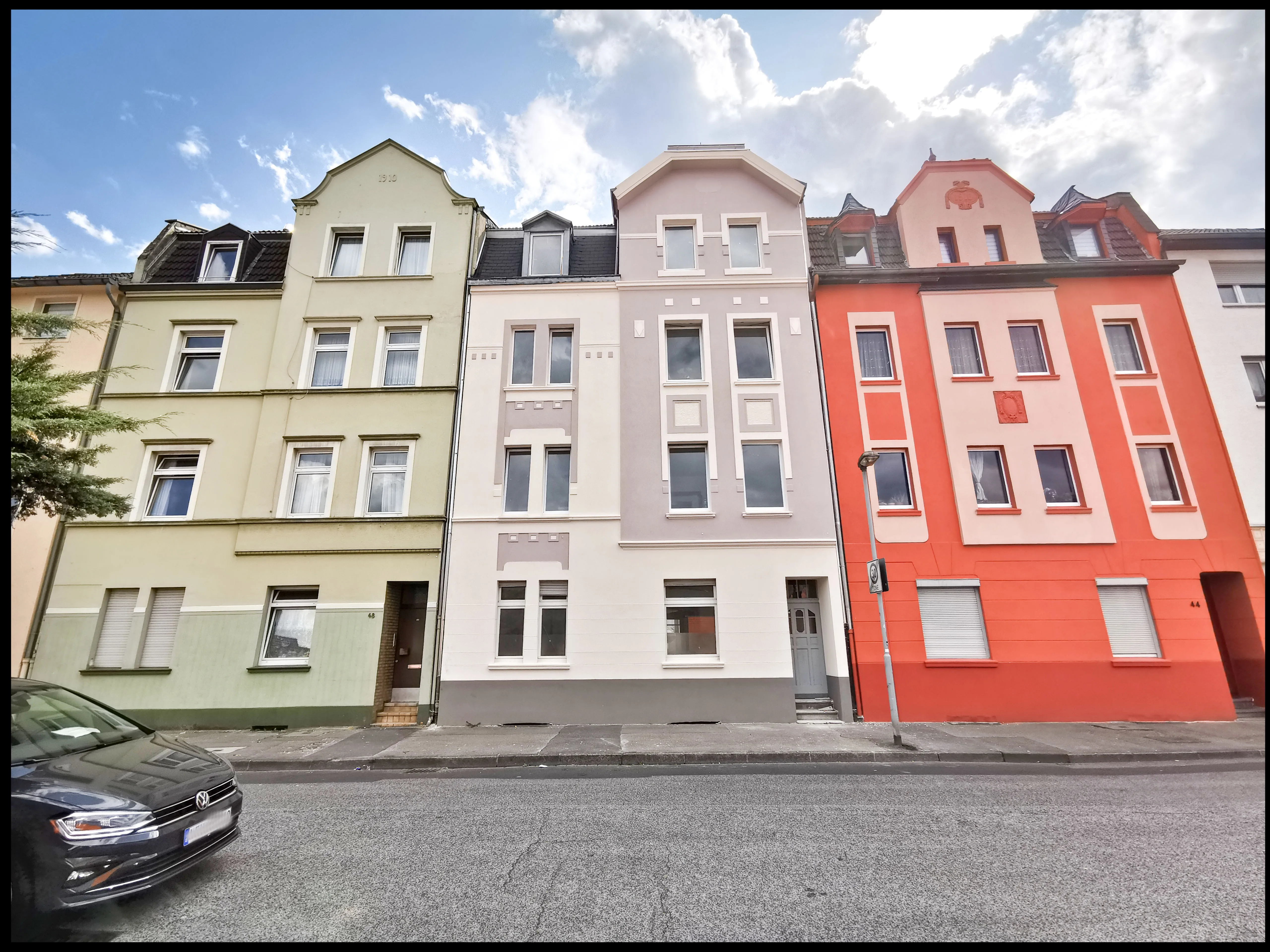 Airbnb & Booking: Genehmigte Ferienwohnung/Monteurzimmer mit Top-Rendite in Leverkusen